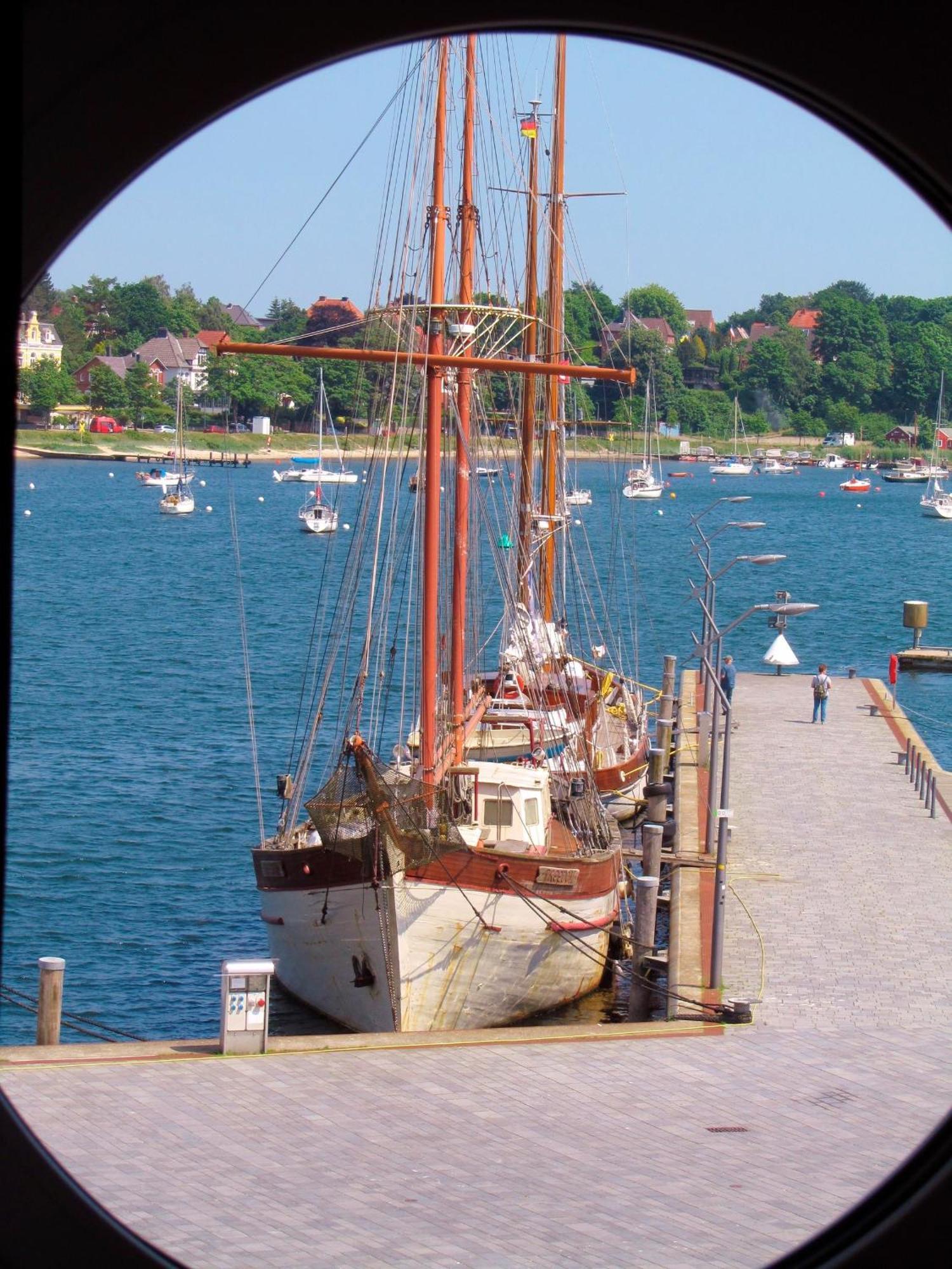 Apartment 12 - "Silbermoewe I" - Blickrichtung Yacht- Und Binnenhafenoffenes Meer Eckernförde Exterior foto